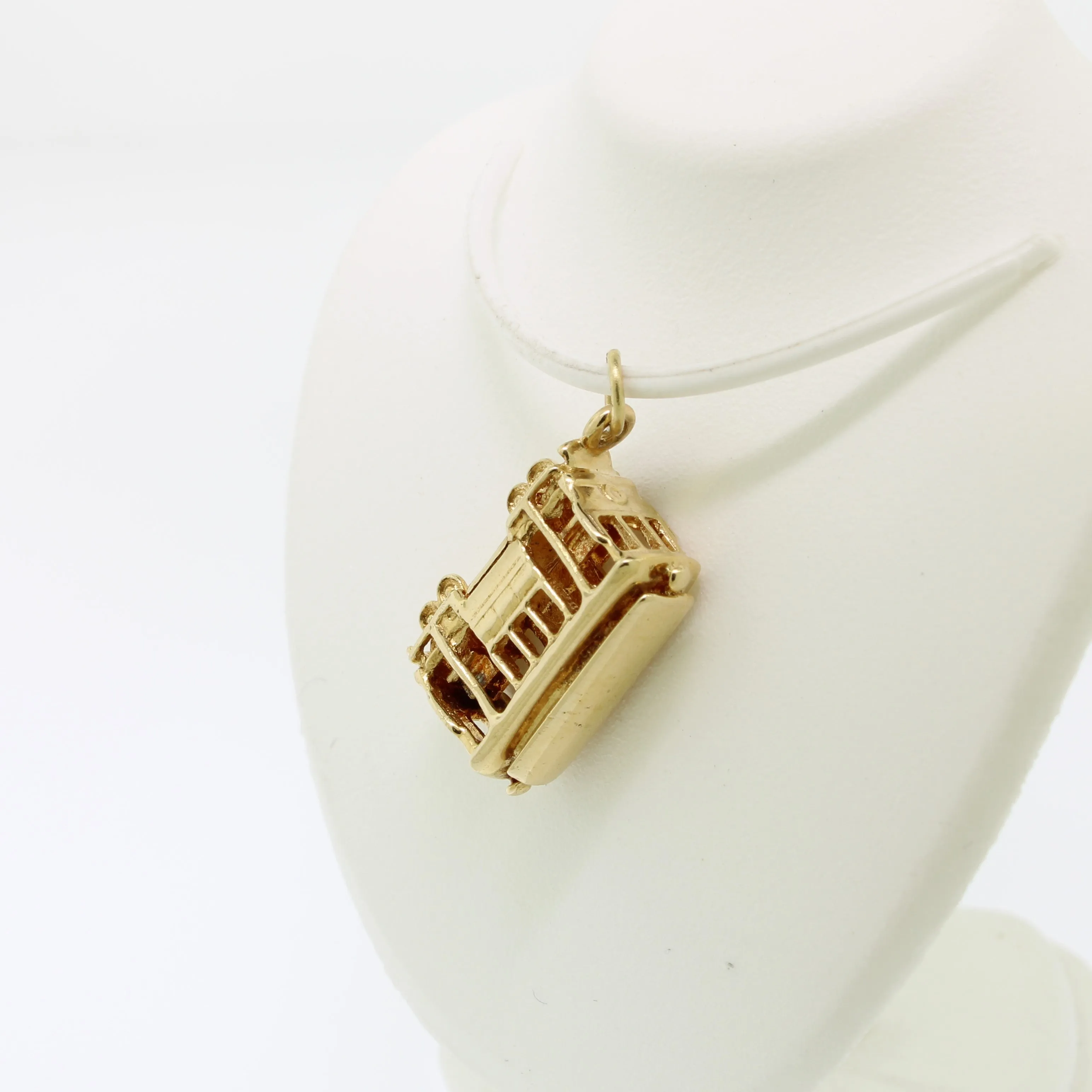14K Yellow Gold Streetcar Pendant (Estate Jewelry)