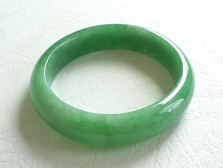 Natural Jade Bangle Jadeite Bangle Internal Diameter 51X46mm BER780