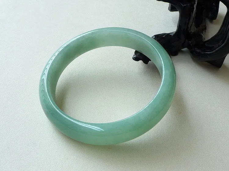 Natural Jade Bangle Jadeite Bangle Internal Diameter 56.5mm BER345
