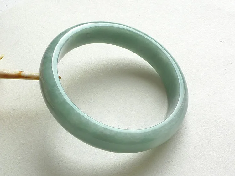 Natural Jade Bangle Jadeite Bangle Internal Diameter 56.5mm BER779