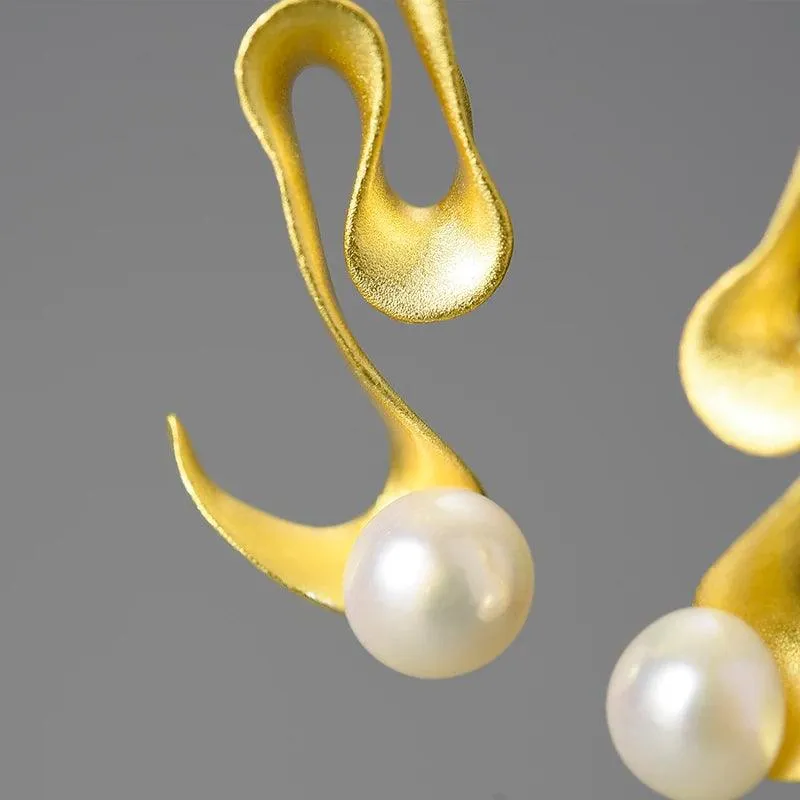 Pearl Minimalism: LFJA0118 Spiral Curved Stud Earrings in 925 Sterling Silver, Charm Jewelry