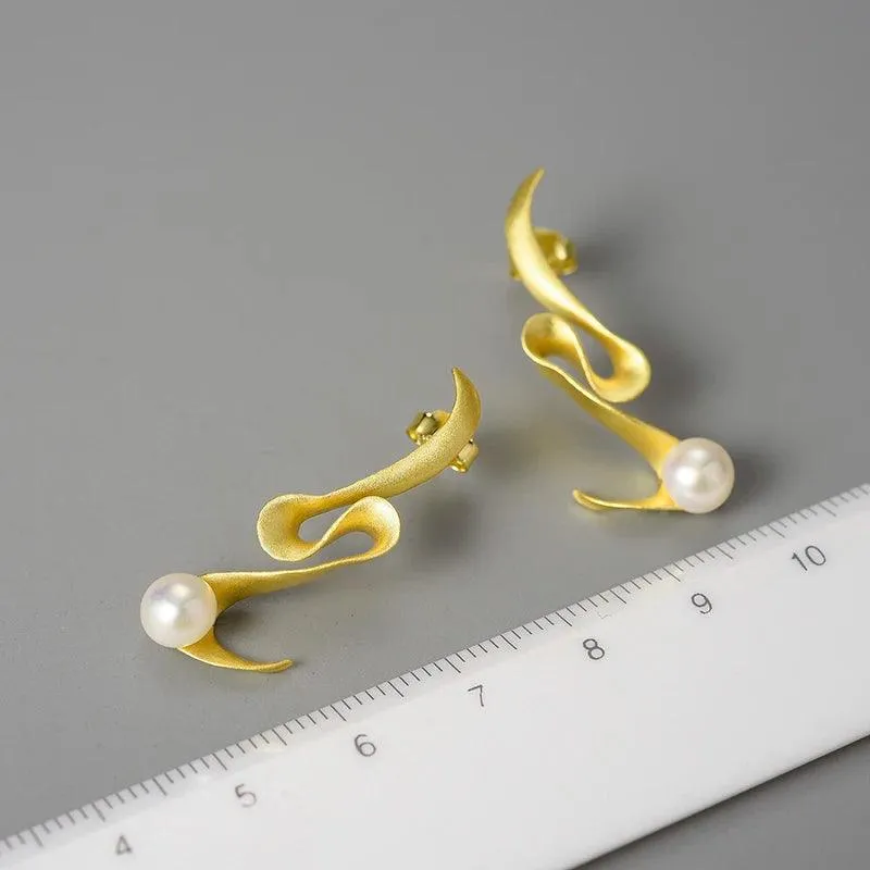 Pearl Minimalism: LFJA0118 Spiral Curved Stud Earrings in 925 Sterling Silver, Charm Jewelry