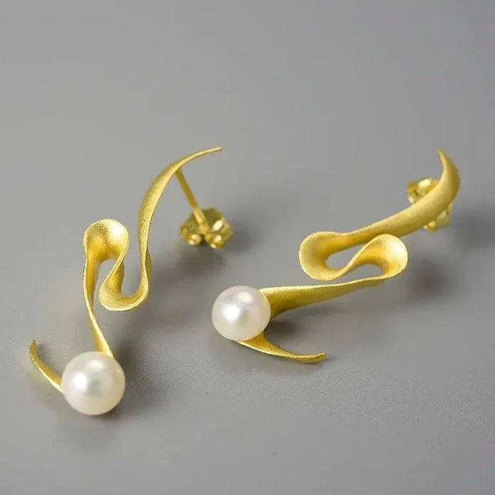 Pearl Minimalism: LFJA0118 Spiral Curved Stud Earrings in 925 Sterling Silver, Charm Jewelry