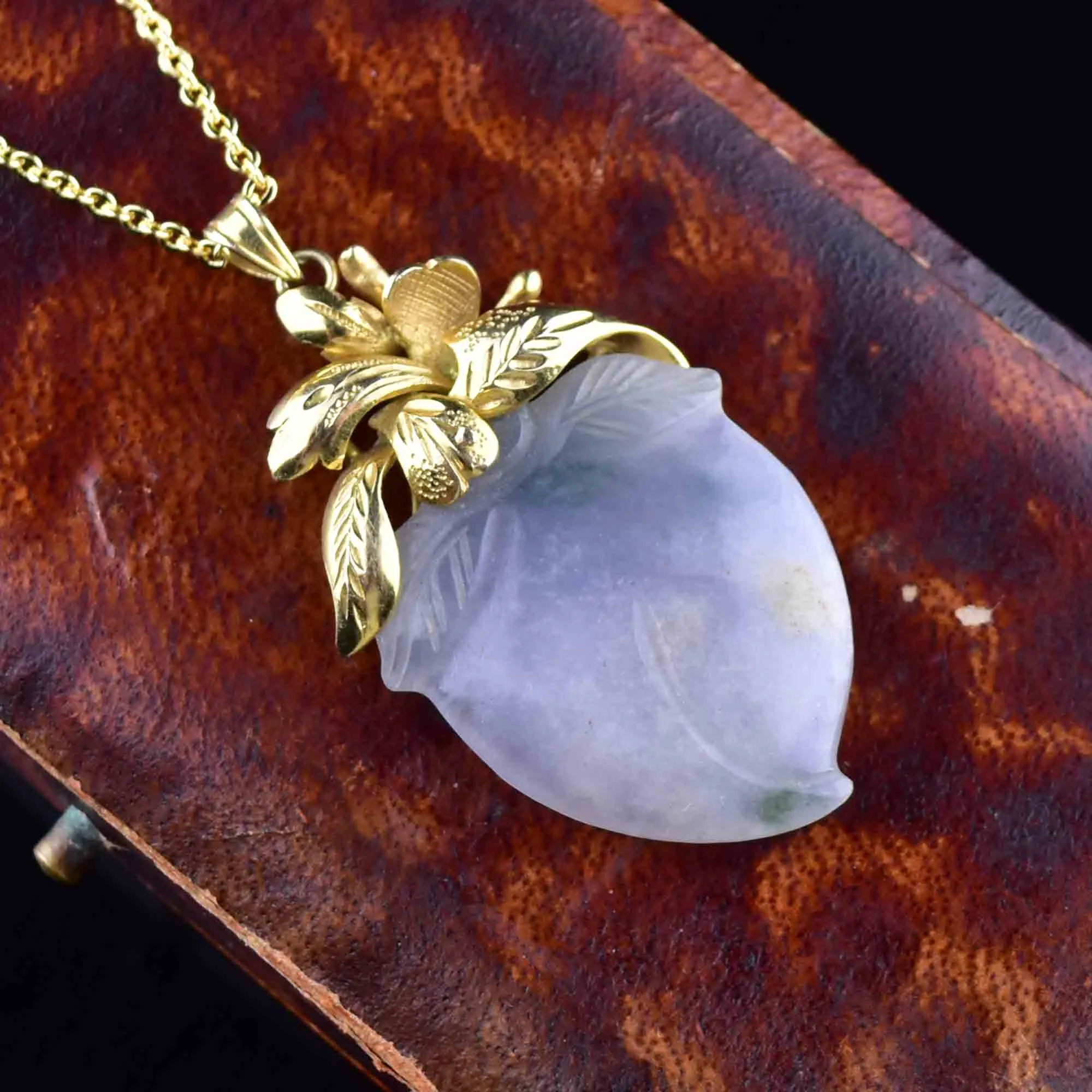 Vintage 14K Gold Carved Jade Acorn Pendant Necklace